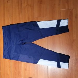 SOFIBELLA CROP LEGGINGS with POCKETS